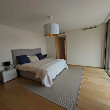 Vista Palace, Bnbrickeys *