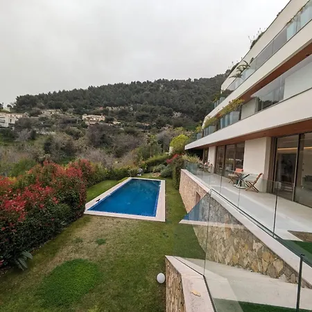 Vista Palace, Bnbrickeys Villa *