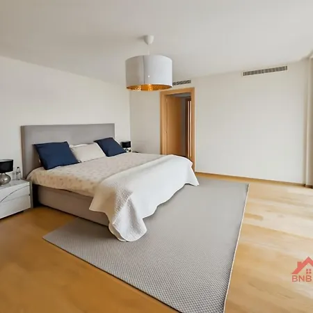 Vista Palace, Bnbrickeys Villa *